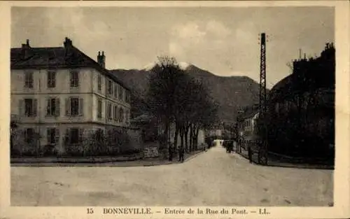 Ak Bonneville Haute Savoie, Entree de la Rue du Pont