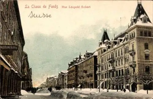 Ak La Chaux de Fonds Kanton Neuenburg, Rue Leopold Robert, Winter