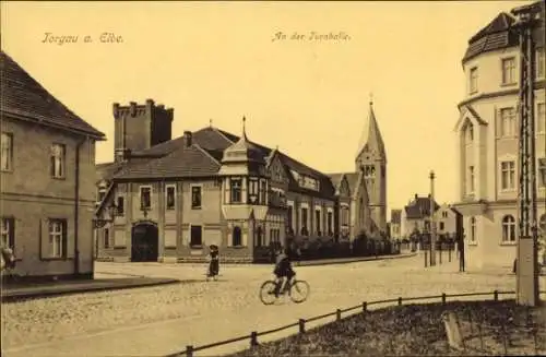 Ak Torgau an der Elbe, An der Turnhalle, Straßenpartie