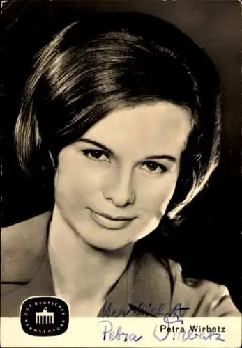 Ak Ansagerin Petra Wirbatz, DDR Deutscher Fernsehfunk, Portrait, Autogramm