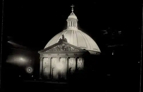 Foto Ak Berlin Mitte, Sankt Hedwigs-Kathedrale, Nachtansicht