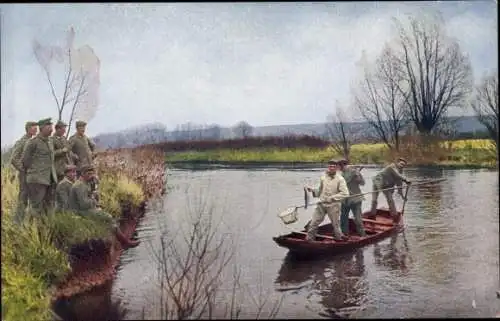 Ak Wirklichkeitsbilder vom Kriegsschauplatz, Fischfang, Zeitvertreib in Feindesland, I WK