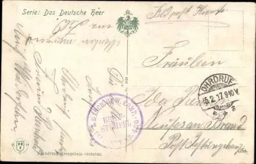 Ak Deutsche Soldaten in Uniformen, Infanterie in Schützenlinie, I WK