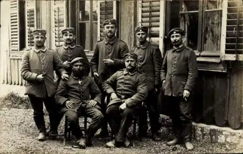 Foto Ak Deutsche Soldaten in Uniformen, Infanterie Regiment 4, Gruppenaufnahme