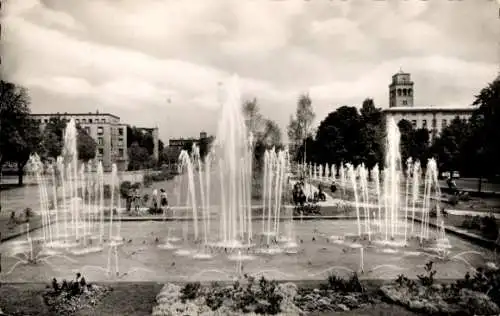 Ak Karlsruhe in Baden, Wasserspiele am Festplatz