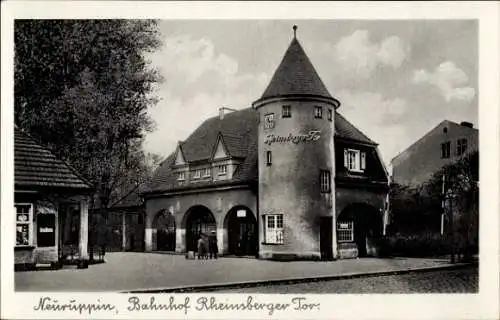 Ak Neuruppin in Brandenburg, Bahnhof Rheinsberger Tor