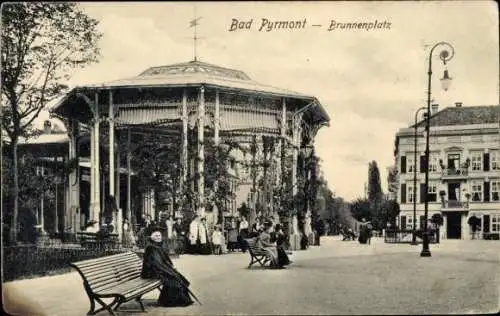 Ak Bad Pyrmont, Brunnenplatz, Passanten, Pavillon