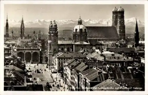 Ak München, Blick von der Ludwigskirche, Frauenkirche