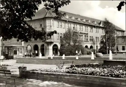 Ak Prenzlau in der Uckermark, HO Hotel Uckermark, Parkanlagen