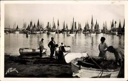 Ak La Cotinière Saint Pierre d'Oléron Charente Maritime, Retour de peche au crepostele