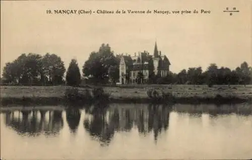 Ak Nancay Cher, Chateau de la Varenne de Nancay, vue prise du Parc