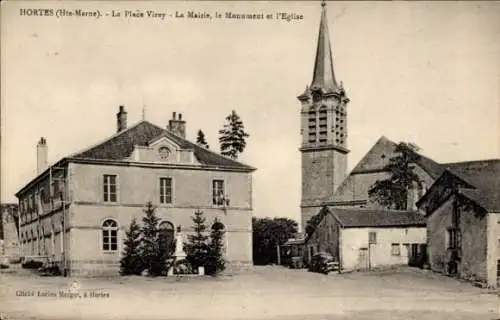 Ak Hortes, La Place Virey, La Mairie, le Monument et l'Eglise