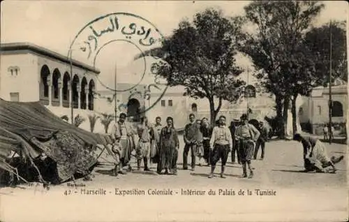 Ak Marseille Bouches du Rhône, Exposition Coloniale, Interieur du Palais de la Tunisie