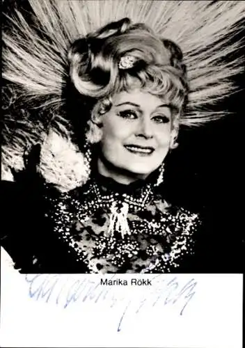 Ak Schauspielerin Marika Rökk, Portrait, Autogramm, Kopfschmuck