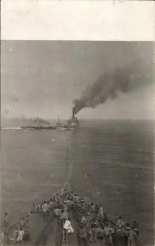 Foto Ak Deutsches Kriegsschiff, Torpedoboot S 23, Durchbruch durch Geschwader Linienschiffe