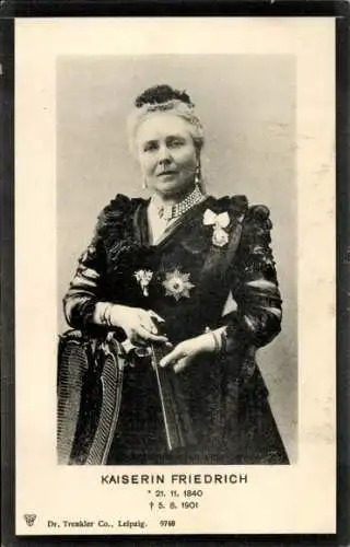 Ak Kaiserin Friedrich, Standportrait, 1840-1901