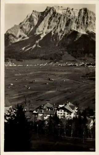 Ak Lermoos Tirol, Hotel Drei Mohren mit Blick auf Zugspitze