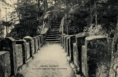 Ak Hohnstein Sächsische Schweiz, Hockstein im Polenztal, Teufelsbrücke