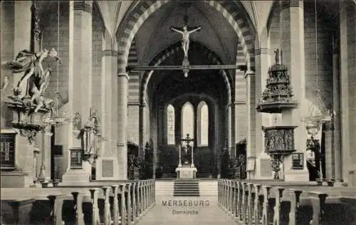 Ak Merseburg an der Saale, Domkirche, Innenansicht, Altar, Kreuze