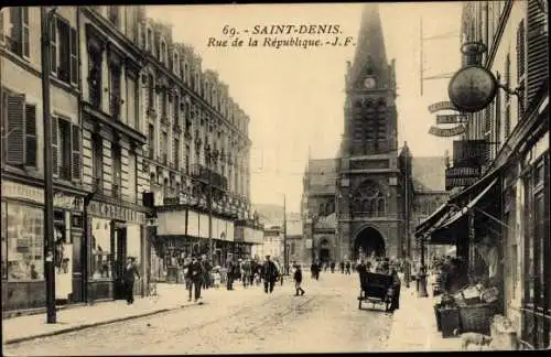 Ak Saint Denis Seine Saint Denis, Rue de la Republique