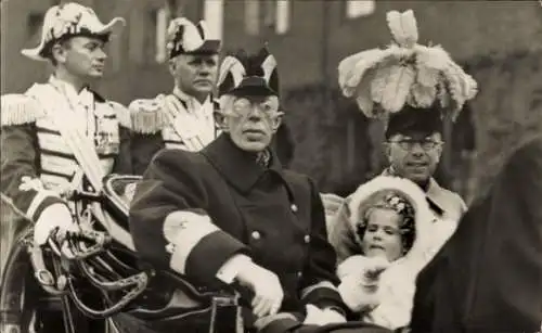 Ak Konungen, Kronprinsen och Prinsessan Mararetha