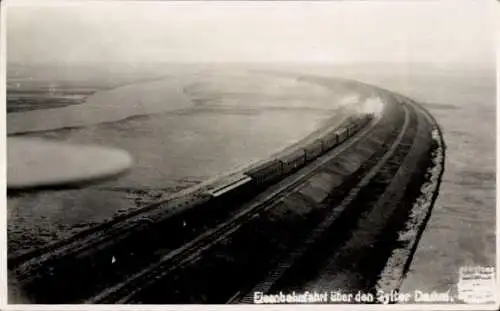 Ak Klanxbüll in Nordfriesland, Hindenburgdamm, Eisenbahnfahrt