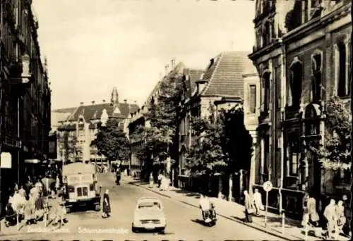 Ak Zwickau in Sachsen, Schumannstraße, Passanten