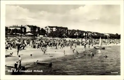 Ak Ostseebad Ahlbeck auf Usedom, Strand, Segelboot