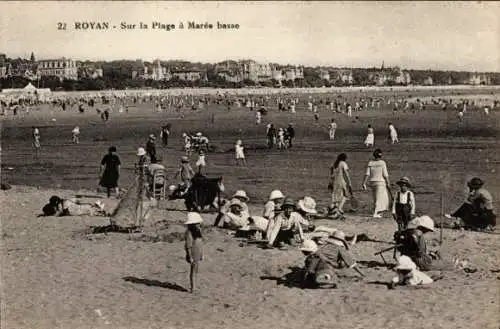 Ak Royan Charente Maritime, Sur la Plage a Maree basse