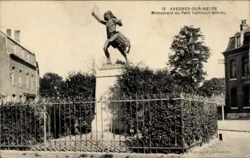 Ak Avesnes sur Helpe Nord, Monument du Petit Tambour Sthrau