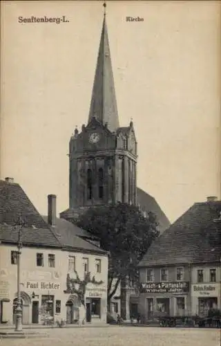 Ak Senftenberg in der Niederlausitz, Kirche, Geschäfte Paul Richter, Wasch- und Plättanstalt W. Jahr