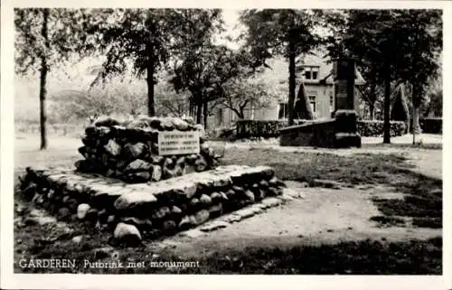 Ak Garderen Gelderland, Putbrink mit Denkmal