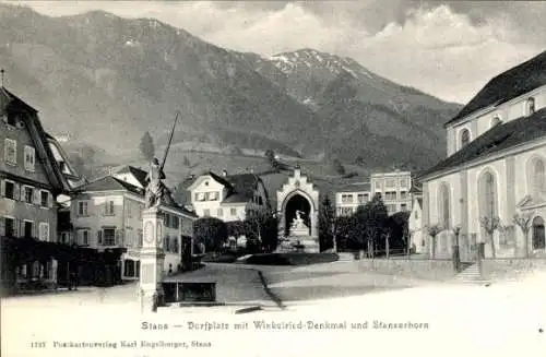 Ak Stans Kanton Nidwalden, Dorfplatz mit Slanserhorn, Winkelried-Denkmal