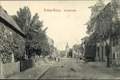 Ak Gröba Riesa an der Elbe Sachsen, Kirchstraße