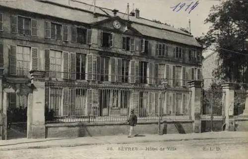 Set von 39 AK Sèvres