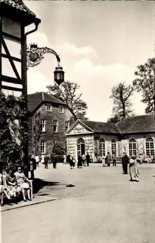 Ak Bad Driburg in Westfalen, Kurplatz, Teilansicht