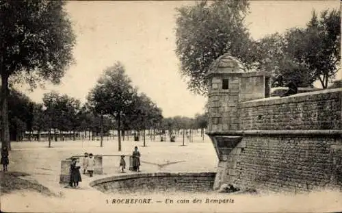 Ak Rochefort sur Mer Charente Maritime, Un coin des Remparts