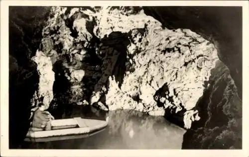 Ak Bad Liebenstein im Thüringer Wald, Altensteiner Höhle, Boot, Mann