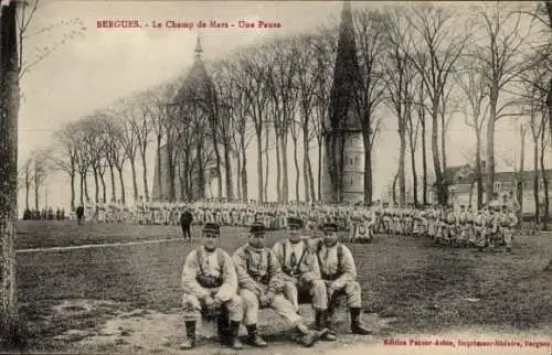 Ak Bergues Nord, Le Champ de Mars, Une Pause, Soldaten