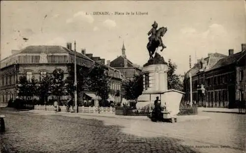 Ak Denain Nord, Place de la Liberte, Denkmal