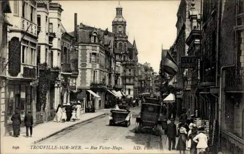 Ak Trouville sur Mer Calvados, Rue Victor-Hugo