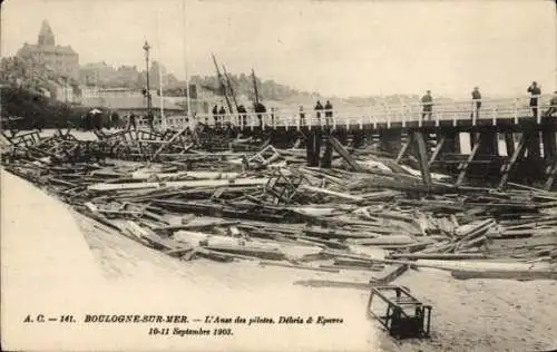 Ak Boulogne sur Mer Pas de Calais, L’Anse despilotes, Trümmer, September 1903