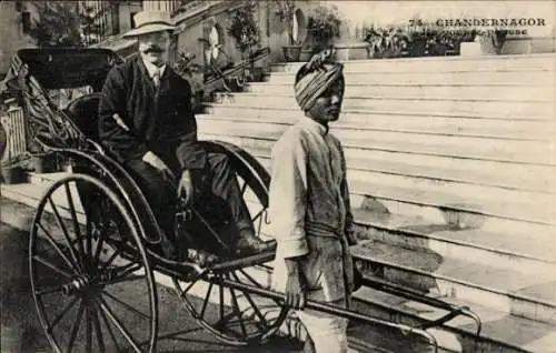 Ak Indian Chandernagore, In Pousse Pousse, Rikschafahrer