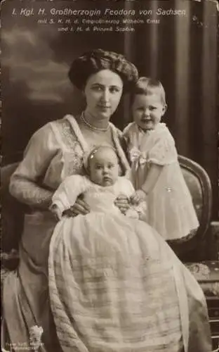 Ak Großherzogin Feodora von Sachsen, Erbgroßherzog Wilhelm Ernst, Prinzessin Sophie, Portrait