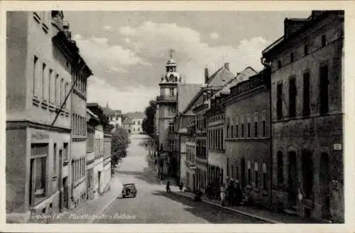 Ak Treuen Vogtland, Blick in die Mundtstraße mit Rathaus