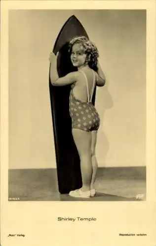 Ak Schauspielerin Shirley Temple, Portrait, Surfboard