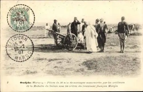 Ak Oudjda Oujda Marokko, 80mm Gebirgsgeschütze, Artillerristen von Mahalla, Leutnant Mougin