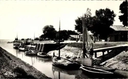 Ak Meschers les Bains Charente Maritime, Le Port