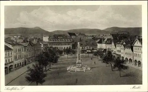 Ak Saalfeld an der Saale Thüringen, Markt, Denkmal