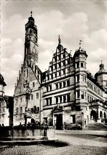 Ak Rothenburg ob der Tauber Mittelfranken, Rathaus, Brunnen